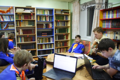 Песни поём